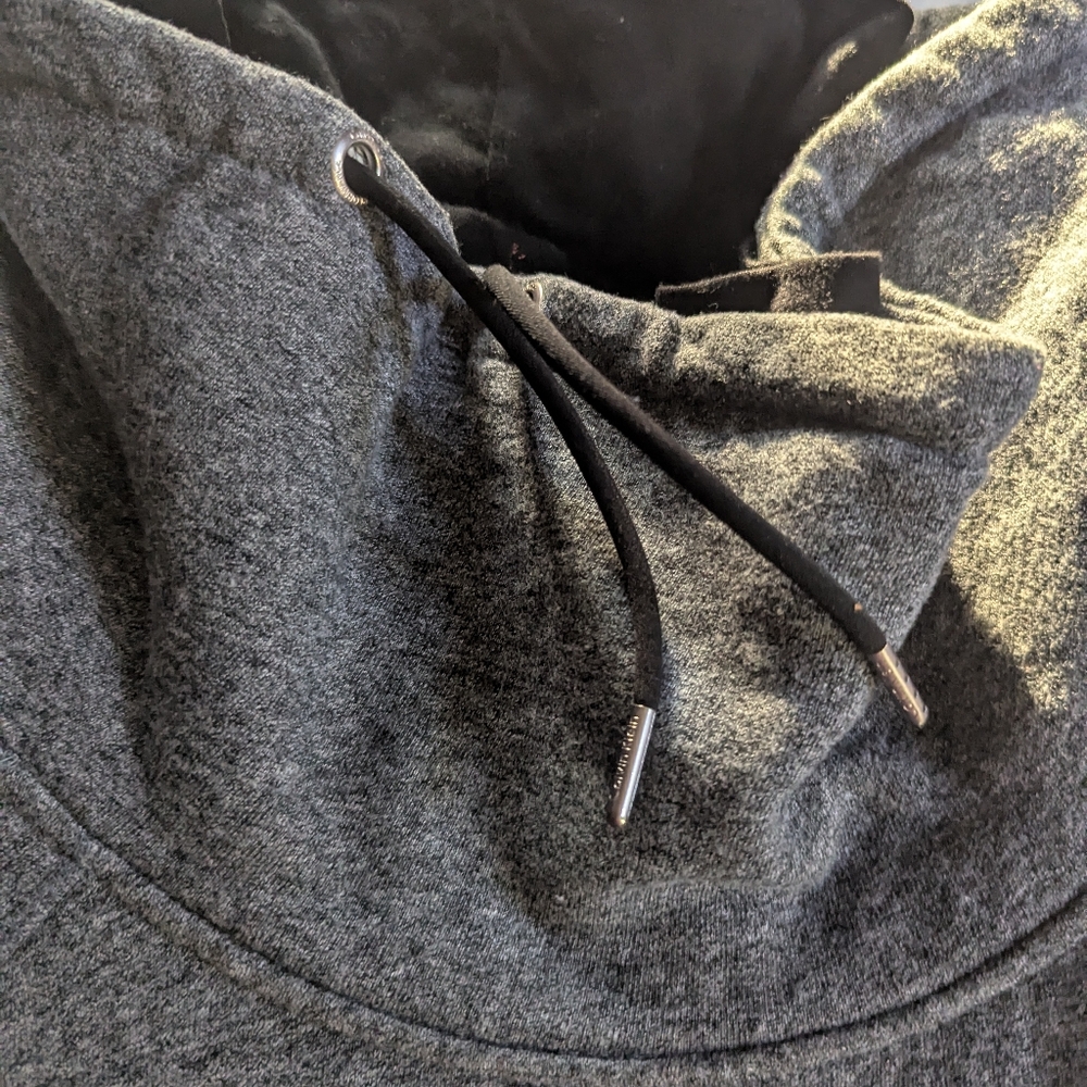 Calvin Klein Men's Medium Gray Long Sleeve Cowl‎ Neck Sweatshirt with Pocket - Picture 3 of 7